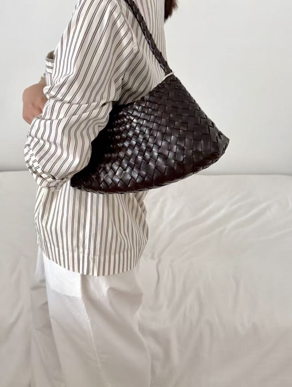 Dragon Diffusion 8943 Dark Brown Woven Leather Shoulder Bag